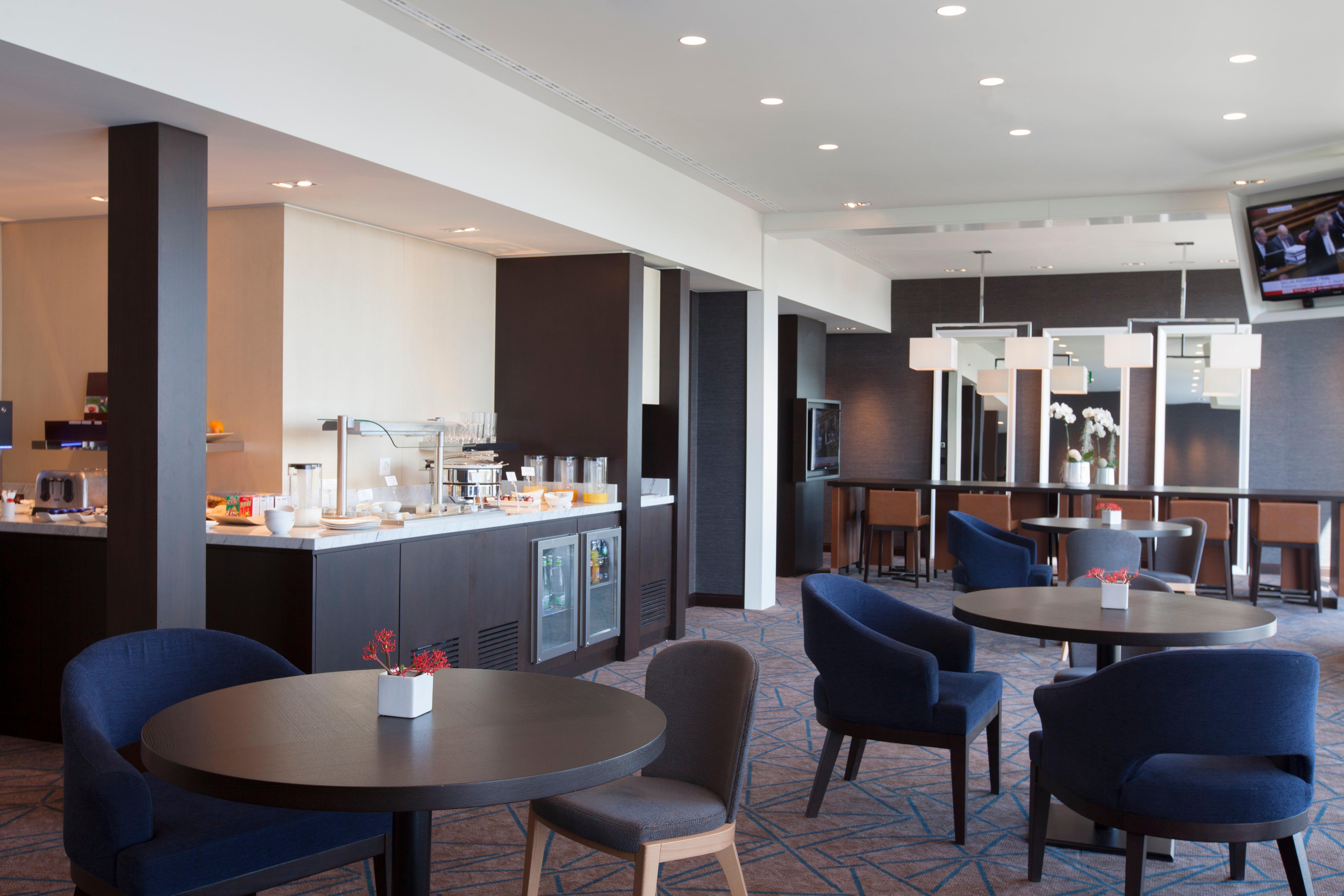 Hotel Crowne Plaza Geneva By Ihg Meyrin Esterno foto