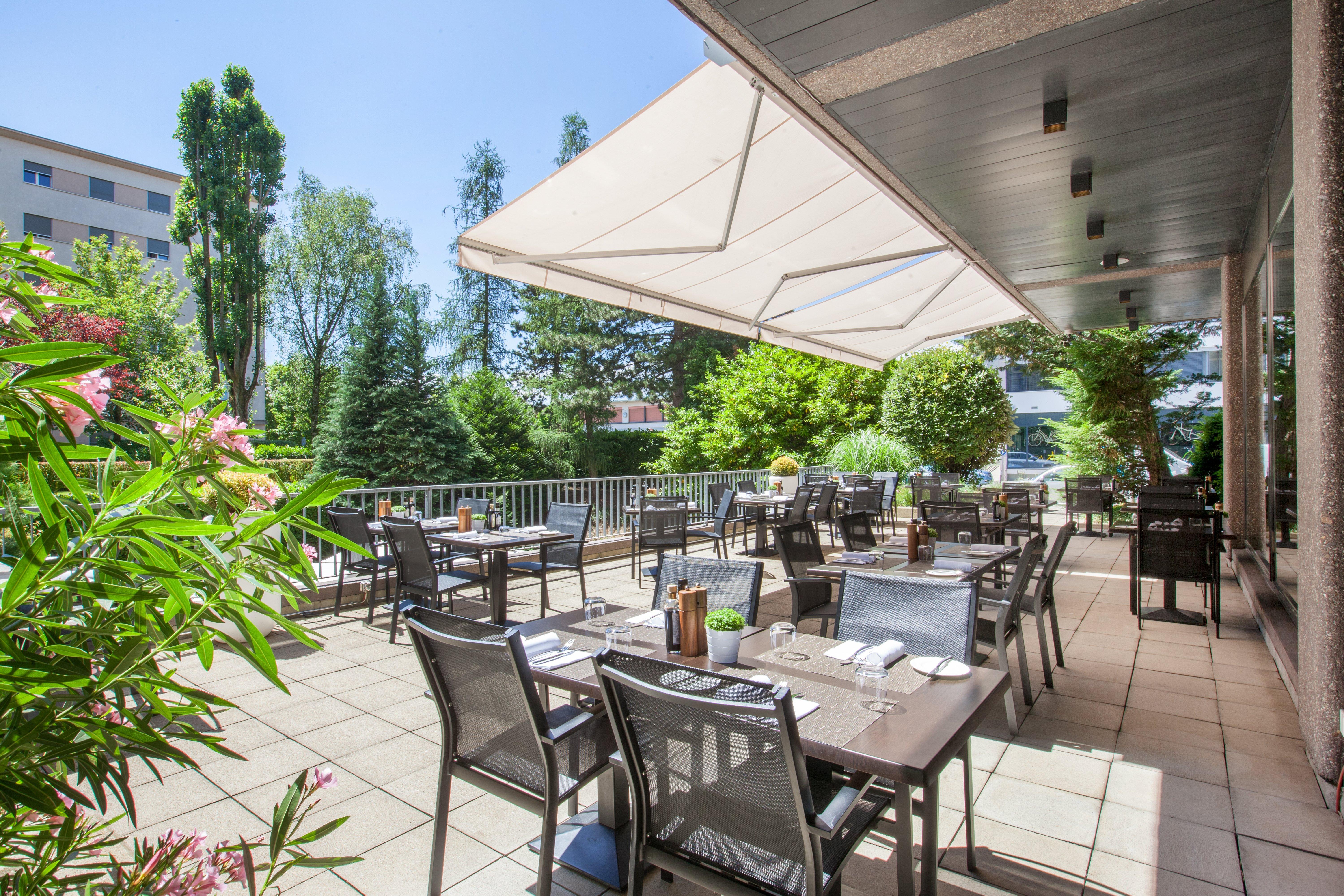 Hotel Crowne Plaza Geneva By Ihg Meyrin Esterno foto