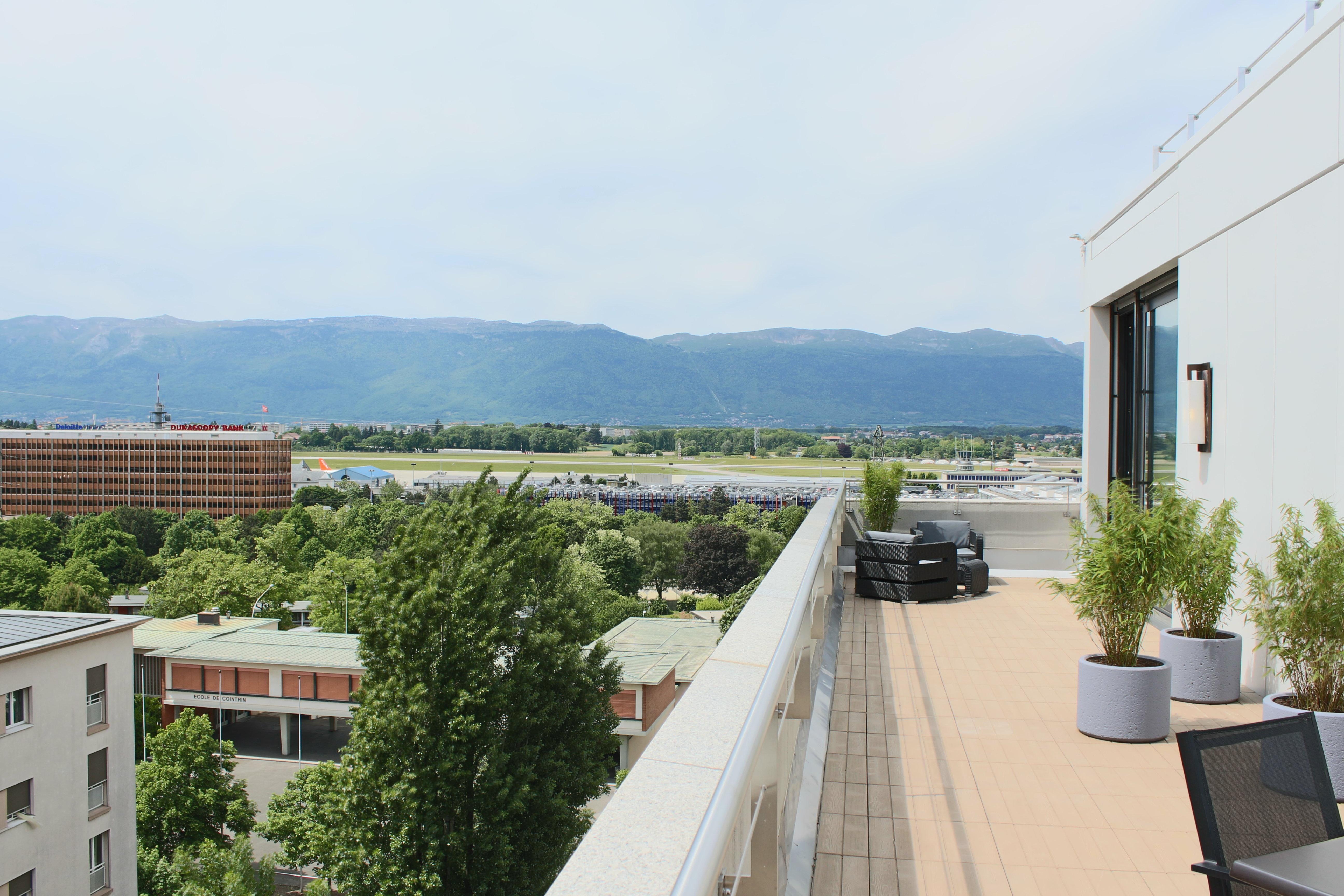 Hotel Crowne Plaza Geneva By Ihg Meyrin Esterno foto