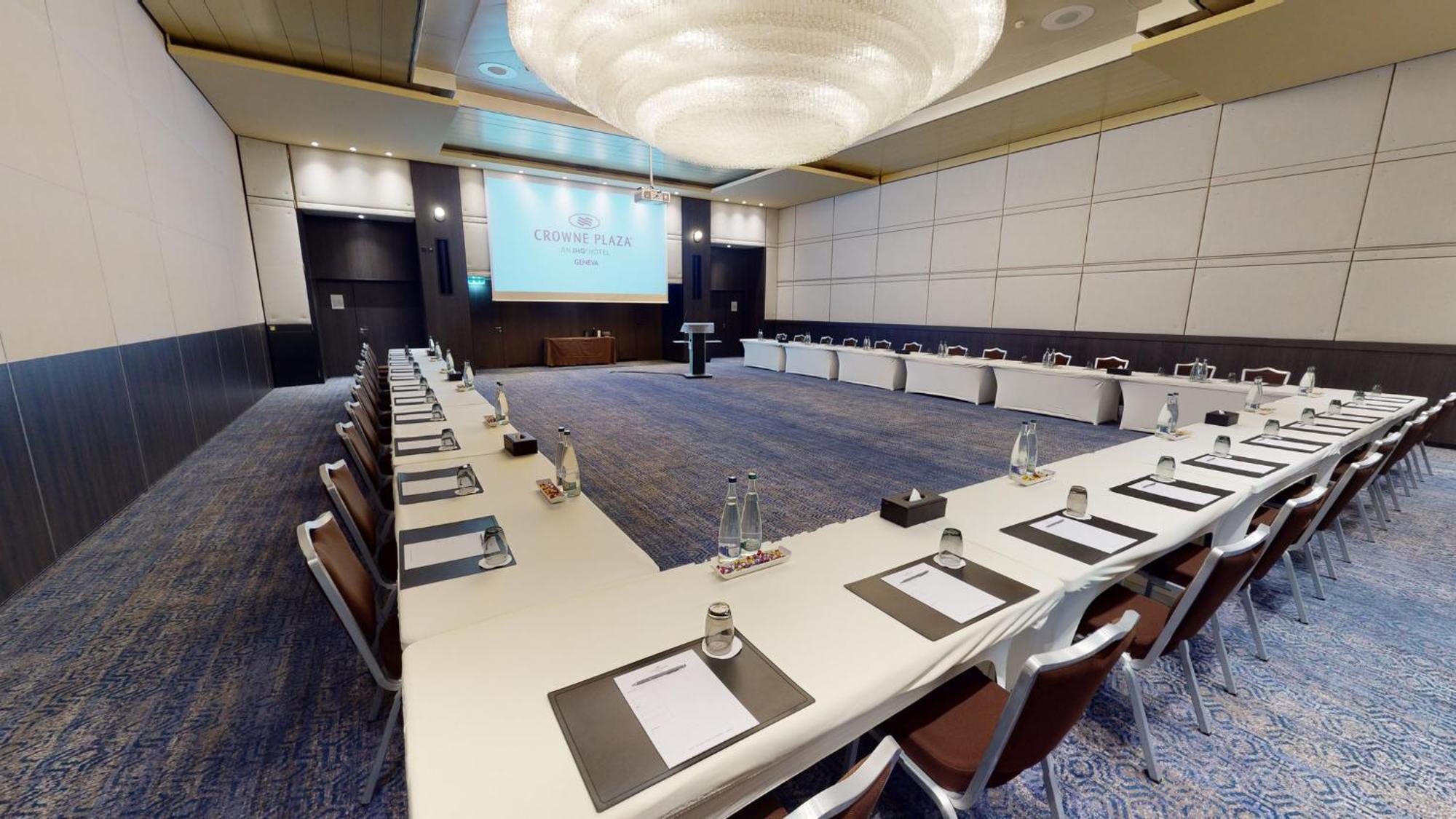 Hotel Crowne Plaza Geneva By Ihg Meyrin Esterno foto