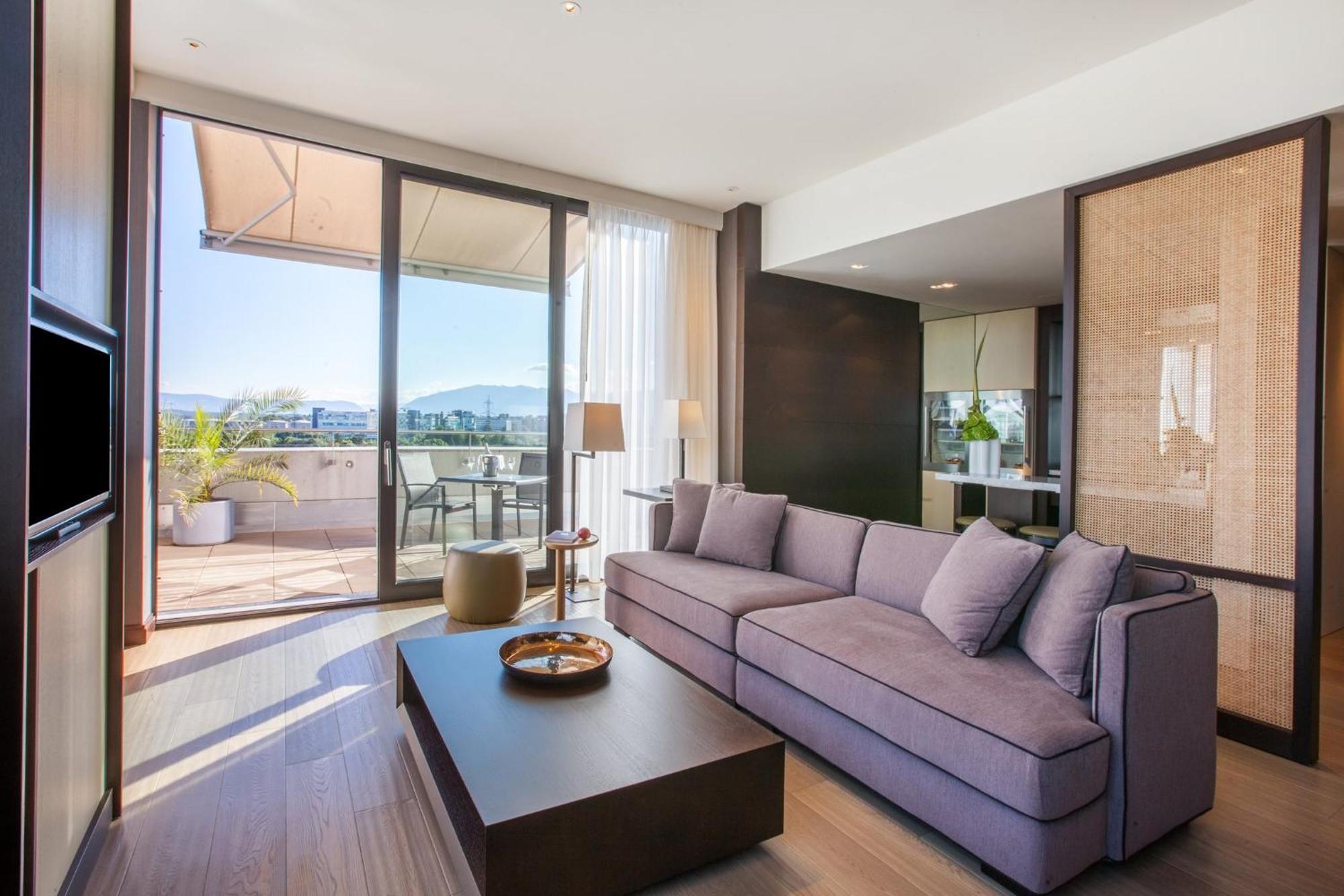 Hotel Crowne Plaza Geneva By Ihg Meyrin Esterno foto
