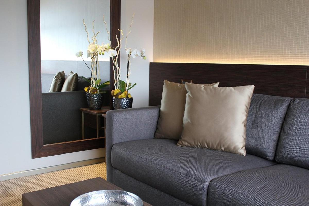 Hotel Crowne Plaza Geneva By Ihg Meyrin Esterno foto
